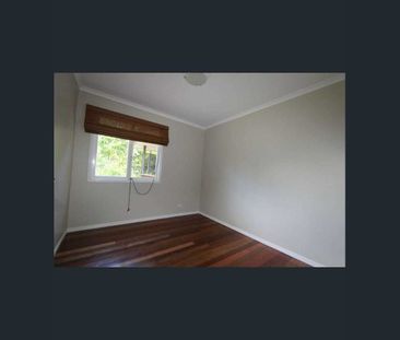 LOWSET FAMILY HOME IN WOODRIDGE - Photo 4