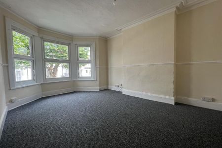 2 bedroom property to rent - Photo 2