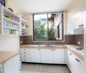 Prime Location Close to beach, Parks and Lake - Photo 5