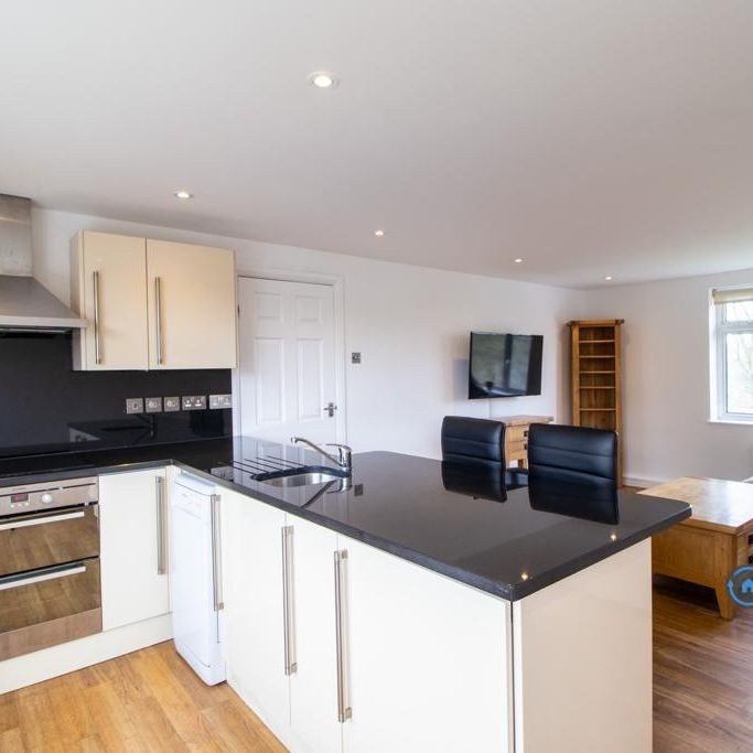 3 bedroom flat to rent - Photo 1