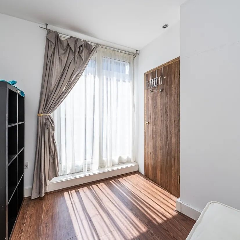 3 bedroom apartment to rent - Photo 1