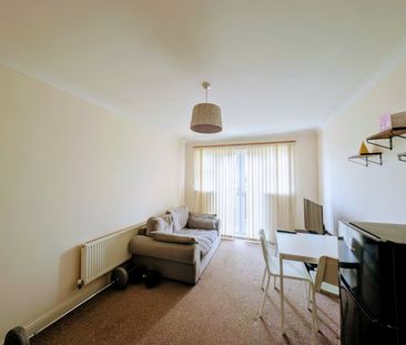 2 bedroom apartment to rent - Photo 6