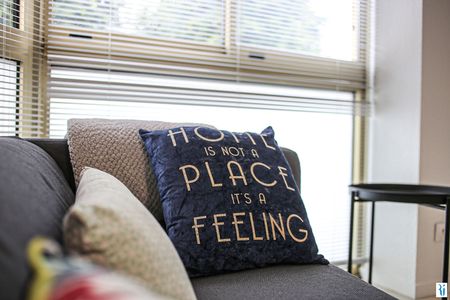 Location Appartement 1 pièce 27m² MONT ST AIGNAN 76130 - Photo 2