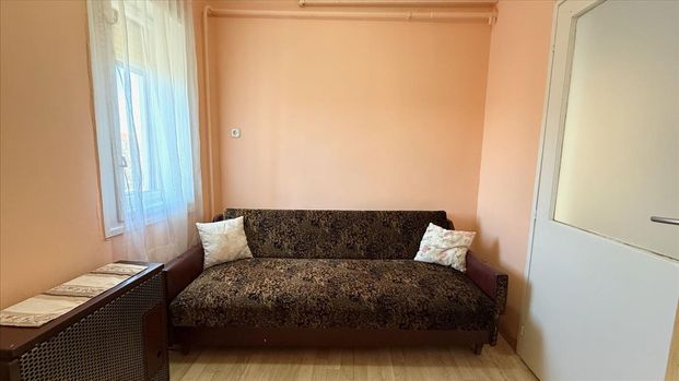 Kiadó átlagos állapotú lakás - Debrecen - Fotó 1