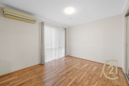 Perfect Location Close to Schools and Public Transport !! - Photo 2
