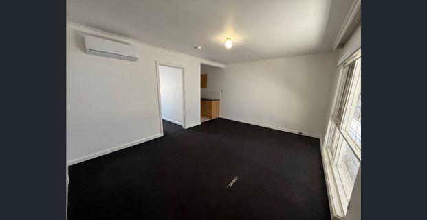 "Essendon Lifestyle Made Easy – Power and Water Included" - Photo 1