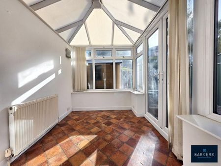 3 bedroom semi-detached house to rent - Photo 2