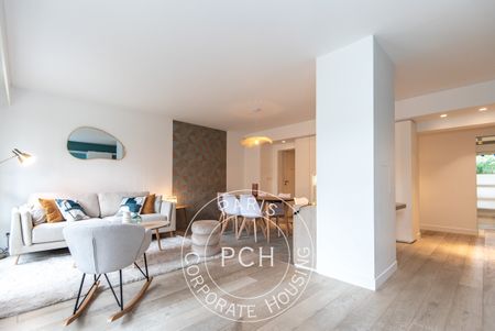 Boulevard Saint Denis, - Photo 3