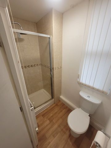 1 Bed Flat, Park Road West, CH43 - Photo 4