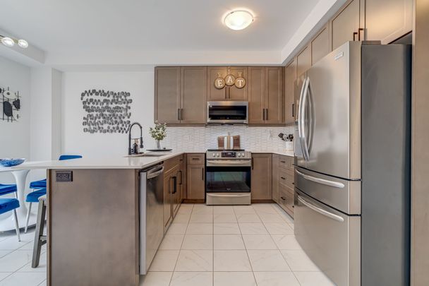 For Lease - 177 Longboat Run, Brantford, Ontario - Photo 1