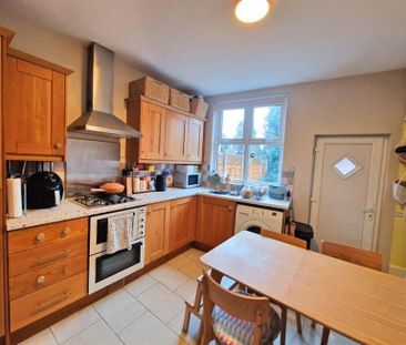 2 Bedroom Terraced To Let - Photo 3