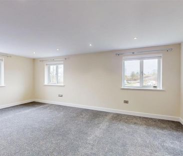 3 bedroom semi-detached house to rent - Photo 6