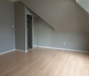 571 Queens Ave - Photo 5