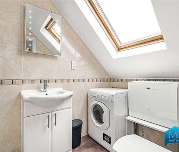 The Loft Apartment, Avondale Avenue, North Finchley, London, N12 - Photo 6