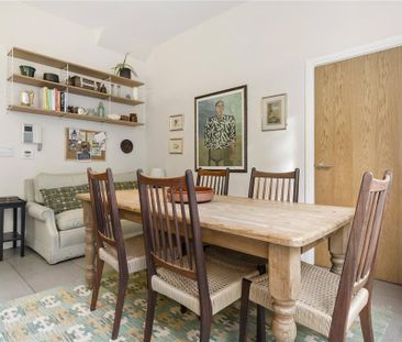 2 bedroom maisonette to rent - Photo 5
