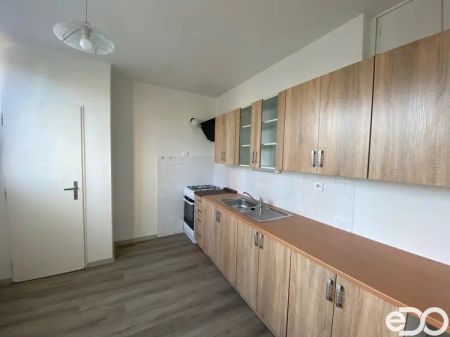 Pronájem bytu 2+1 s balkonem - Photo 3