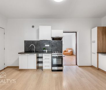 Príjemný rodinný 3-izbový dom so všetkým čo potrebujete IHNEĎ VOĽNÝ - Photo 2