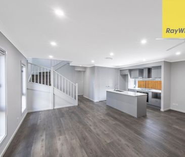 Brand New Premium 5 Bedroom Family' Home - Must View! - Photo 1