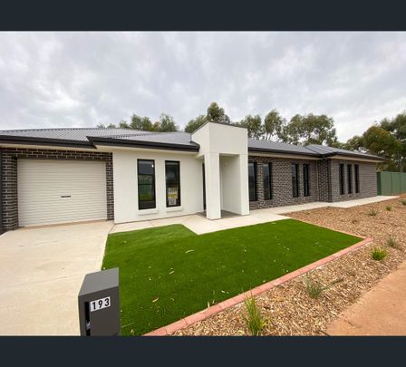 13 Leicester Grove, Andrews Farm, SA 5114 - Photo 1