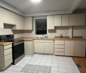 For Lease - 35 Verwood Avenue, Toronto, Ontario - Photo 2