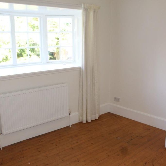 2 bedroom cottage to rent - Photo 1