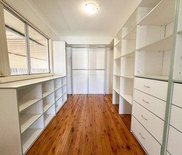 Fresh & Bright 3 Bedroom Home - Photo 1