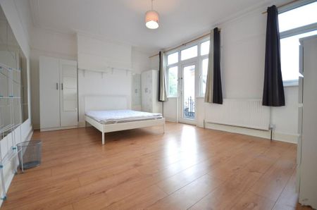 5 bedroom terraced house to rent - Photo 4
