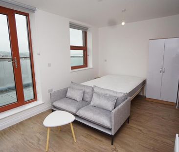 Studio to rent - Photo 1