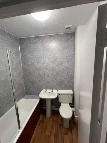 William Reynolds House, BA16 - Photo 3