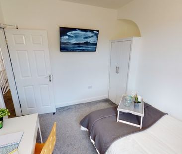 5 bed Mid Terraced House for Rent - Photo 4