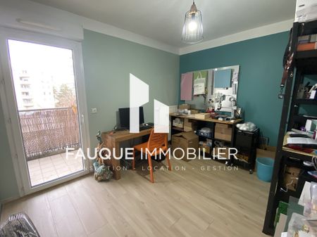 Location Appartement 3 pièces 72m² VALENCE 26000 - Photo 4