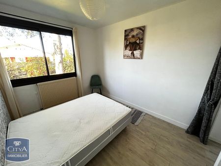 Location Maison 4 pièces 88m² ST PIERRE DU MONT 40280 - Photo 5