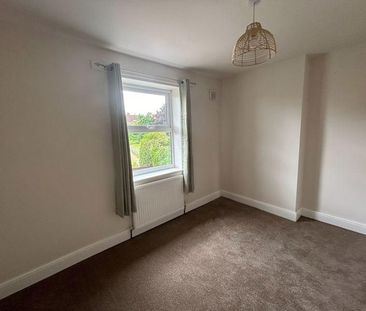 2 bedroom semi-detached house to rent - Photo 2