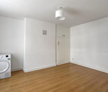 1 bedroom ground floor flat to rent - Photo 2