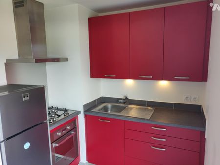 A proximité du centre de NOYAL CHATILLON sur SEICHE et de toutes ses commodités Appartement ... - Photo 2