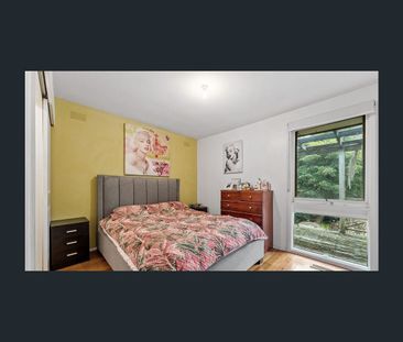 31 Huxley Avenue, Mulgrave, Vic 3170 - Photo 1