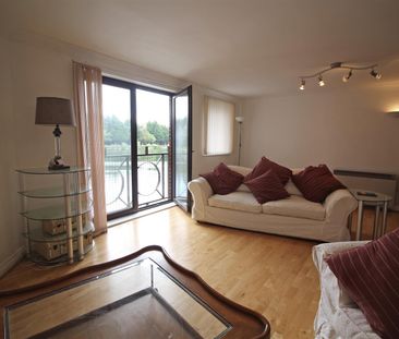 3 Bedroom Flat - First Floor - Photo 3