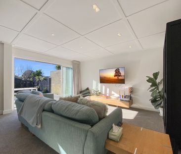 Welcome home to 81 Endeavour Street - Photo 4
