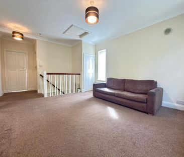 2 bedroom maisonette to rent - Photo 3