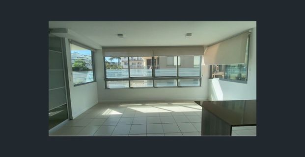 BEACHSIDE UNIT WITH POOL, GYM AND STEAM ROOM - Photo 1