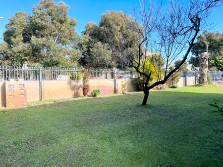 Perth - Photo 3