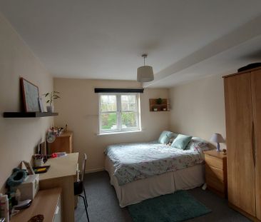 Appealing Two Double Bedroom First Floor Apartment for Rent in Fall... - Photo 6