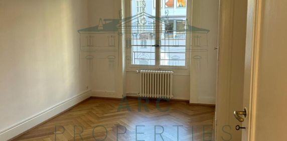 GENEVA – SUBLIME APARTMENT WITH BALCONY - Photo 2