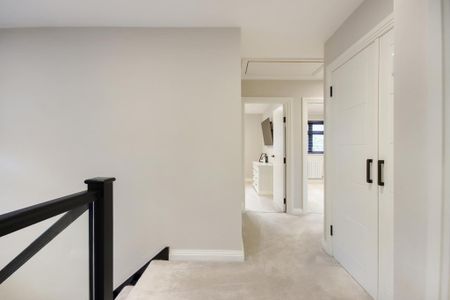 4 bedroom detached house to rent - Photo 2