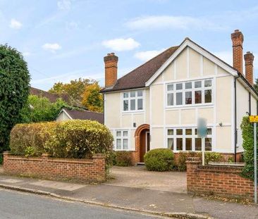 West Grove, Hersham, Walton-on-thames, Surrey, KT12 - Photo 2