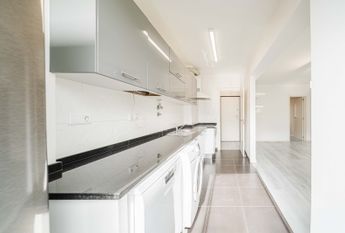 APARTAMENTO T4 EM ALFRAGIDE MOBILADO