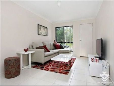 Comfortable living with views. 3 Brm A/C and Pool - Photo 2