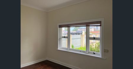 3-bedroom Townhouse - Photo 5