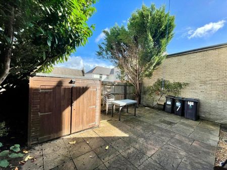 Hawthorn Road, Bournemouth, Dorset, BH9 - Photo 3