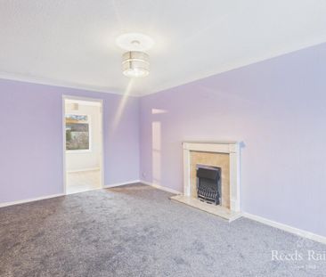 3 bedroom end of terrace house to rent - Photo 4